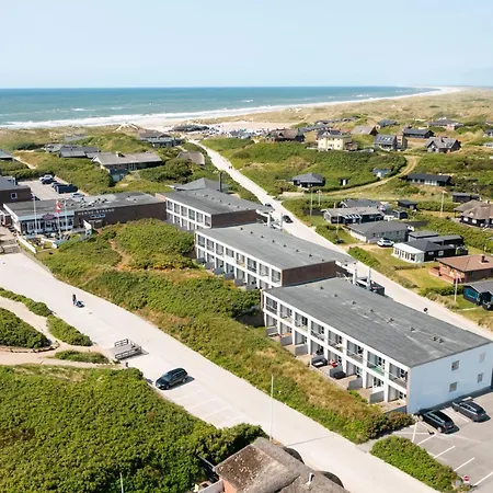 Paen Beliggende Pa 1 Sal Sj3208 Apartamento Henne Strand